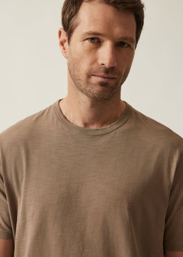 34 Heritage Slub Crew Neck T Shirt in Shitake Tees & Tanks