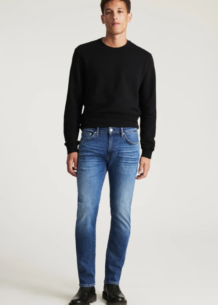 Mavi - Marcus Slim Straight Jeans in Mid Brushed Classic
