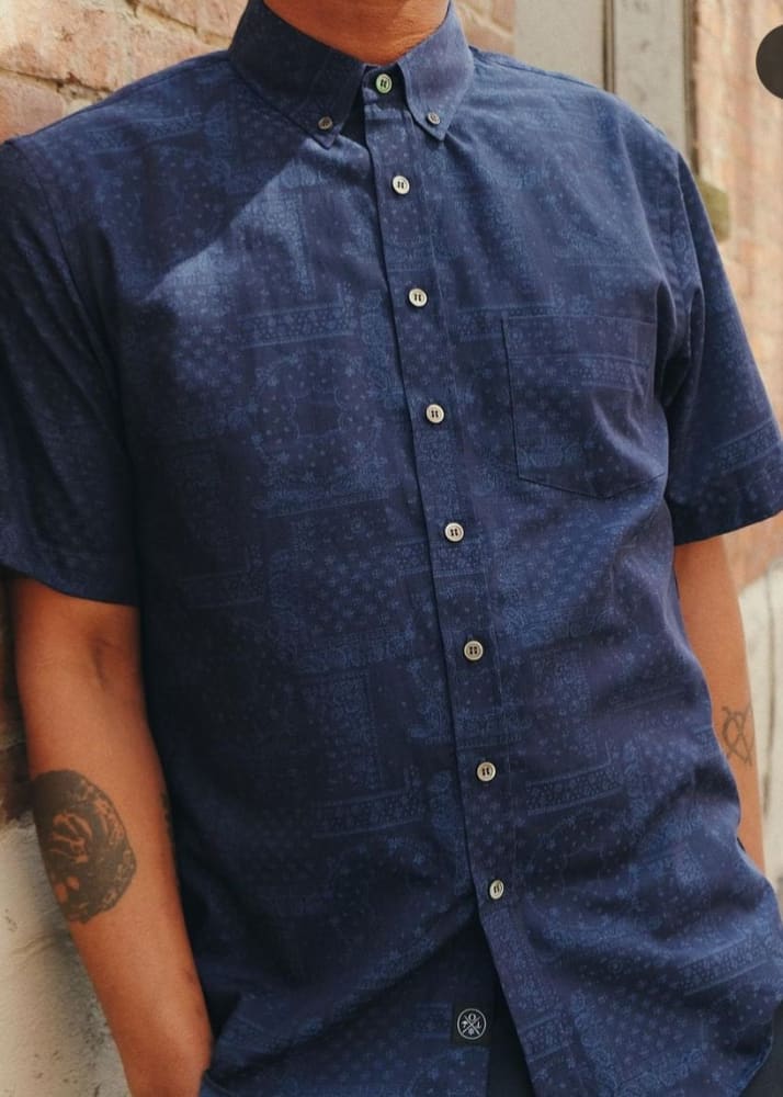 Outclass- Indigo Paisley Short Sleeve Shirt - Tops