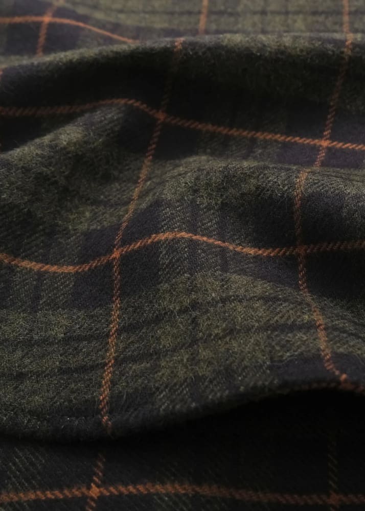 Outclass- Plaid Flannel Classic Shirt in Hunter Green