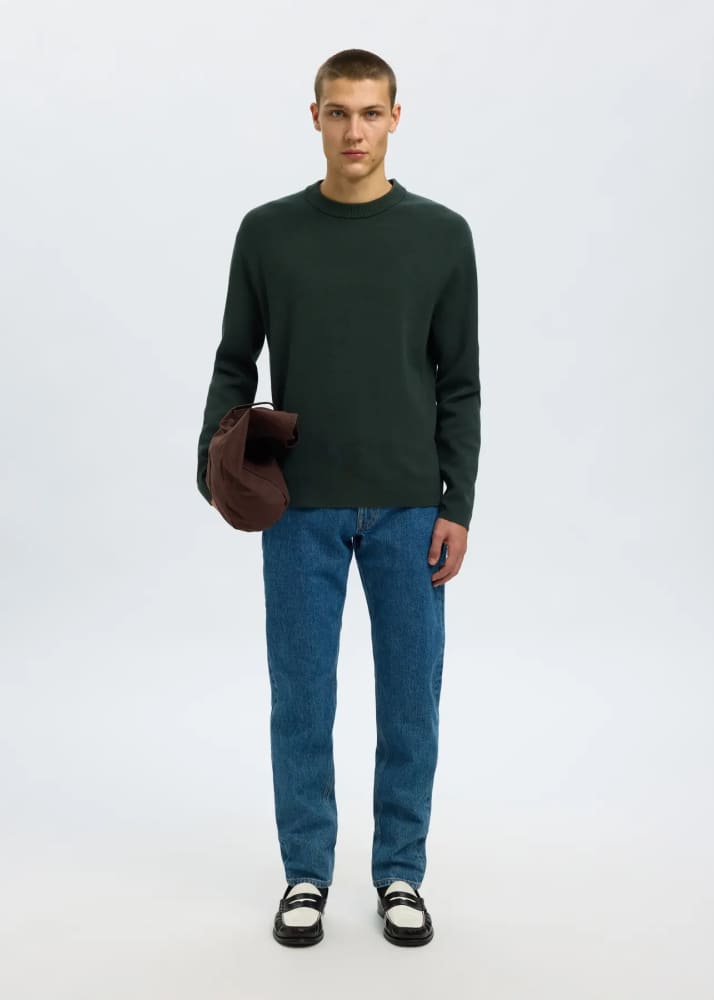 SELECTED- Teller Relaxed Crew Neck Pullover in Deep Forest