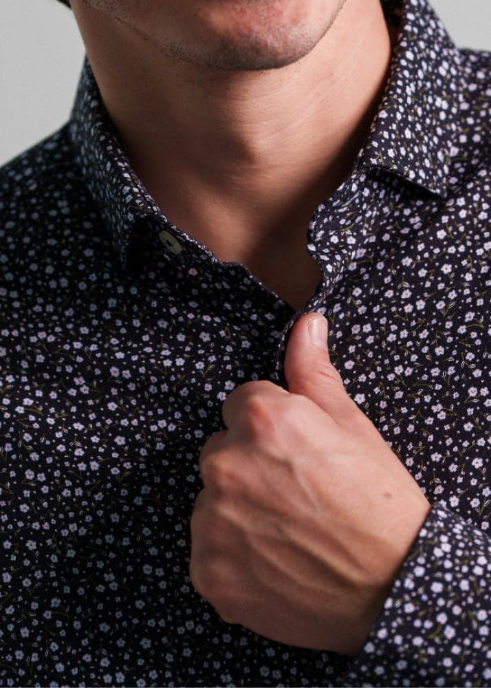 Stone Rose - Nova Meadow Ditsy Shirt in Dark Navy - Button